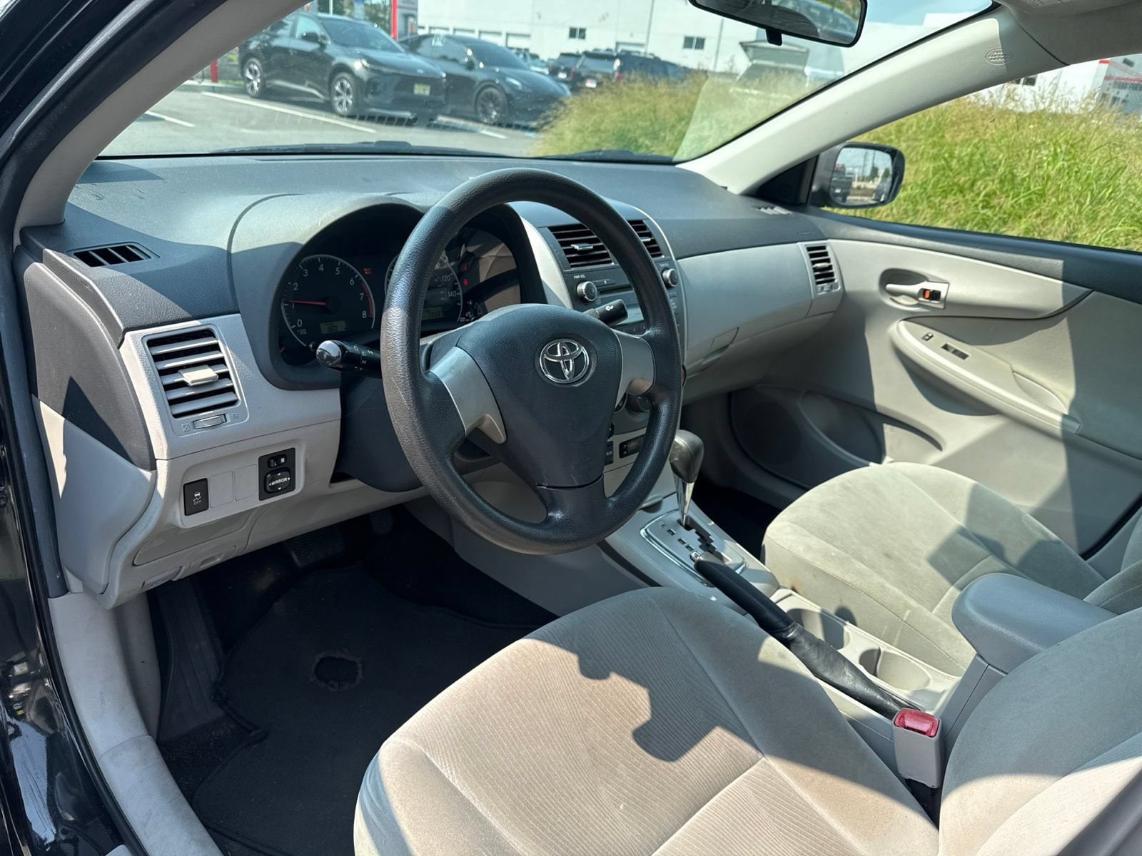 Thumbnail: 2011 Toyota Corolla - 18