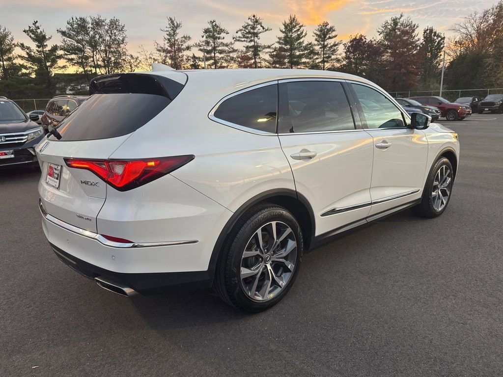 Thumbnail: 2022 Acura MDX - 5