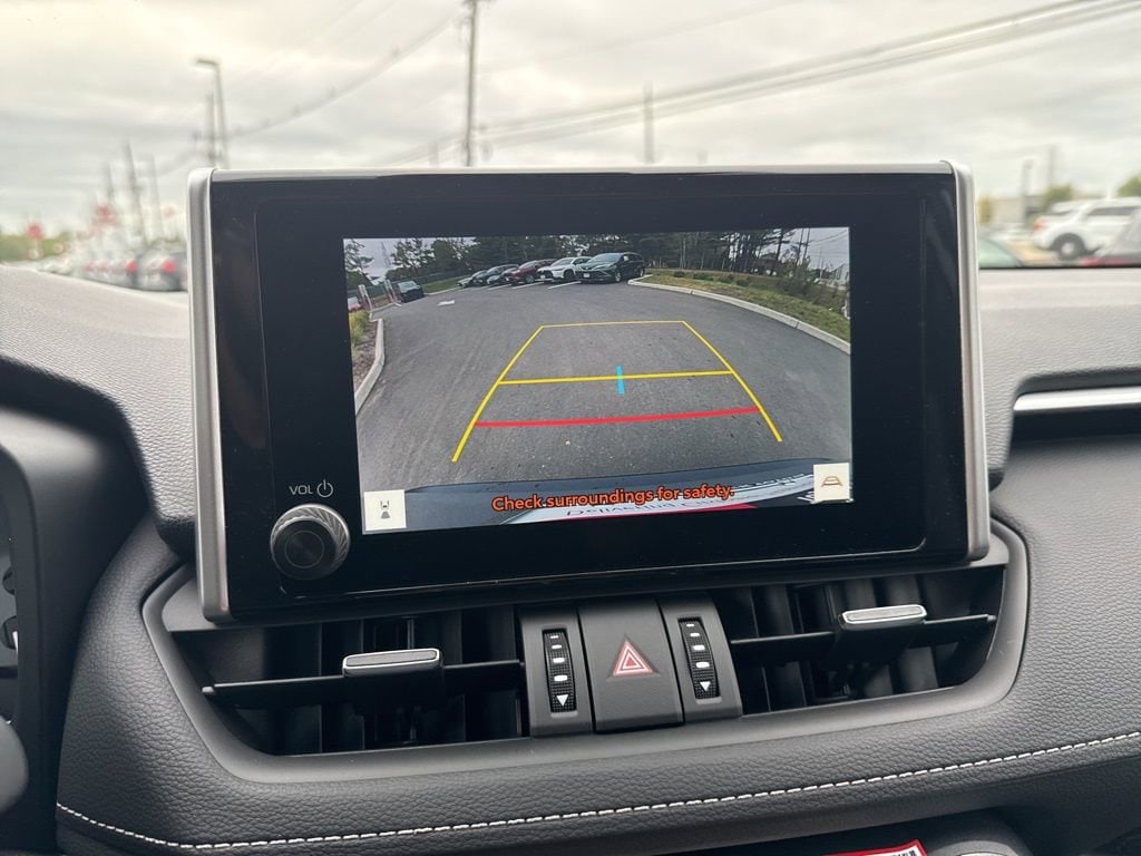 Thumbnail: 2025 Toyota RAV4 - 19