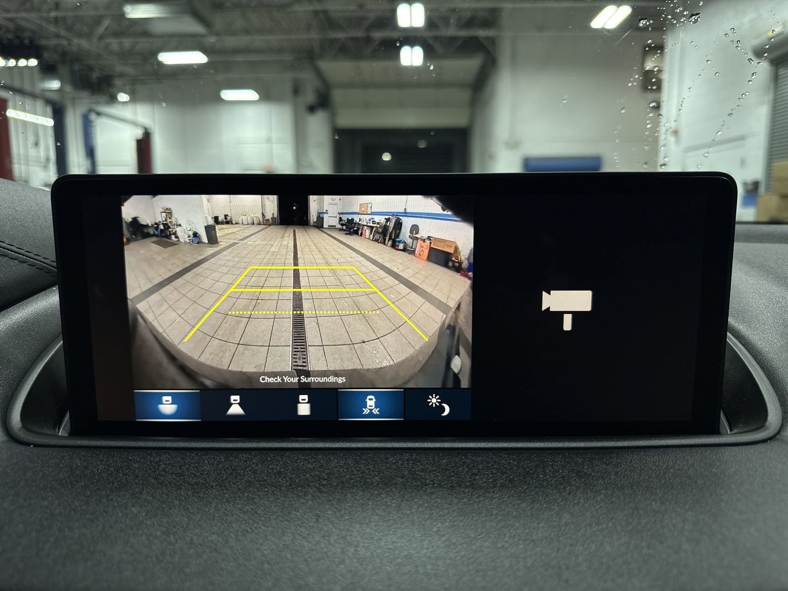 Thumbnail: 2023 Acura MDX - 34