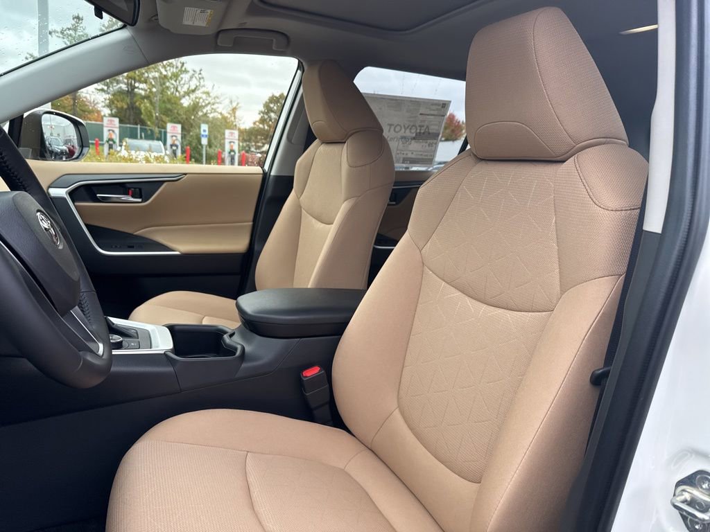 Thumbnail: 2025 Toyota RAV4 - 11