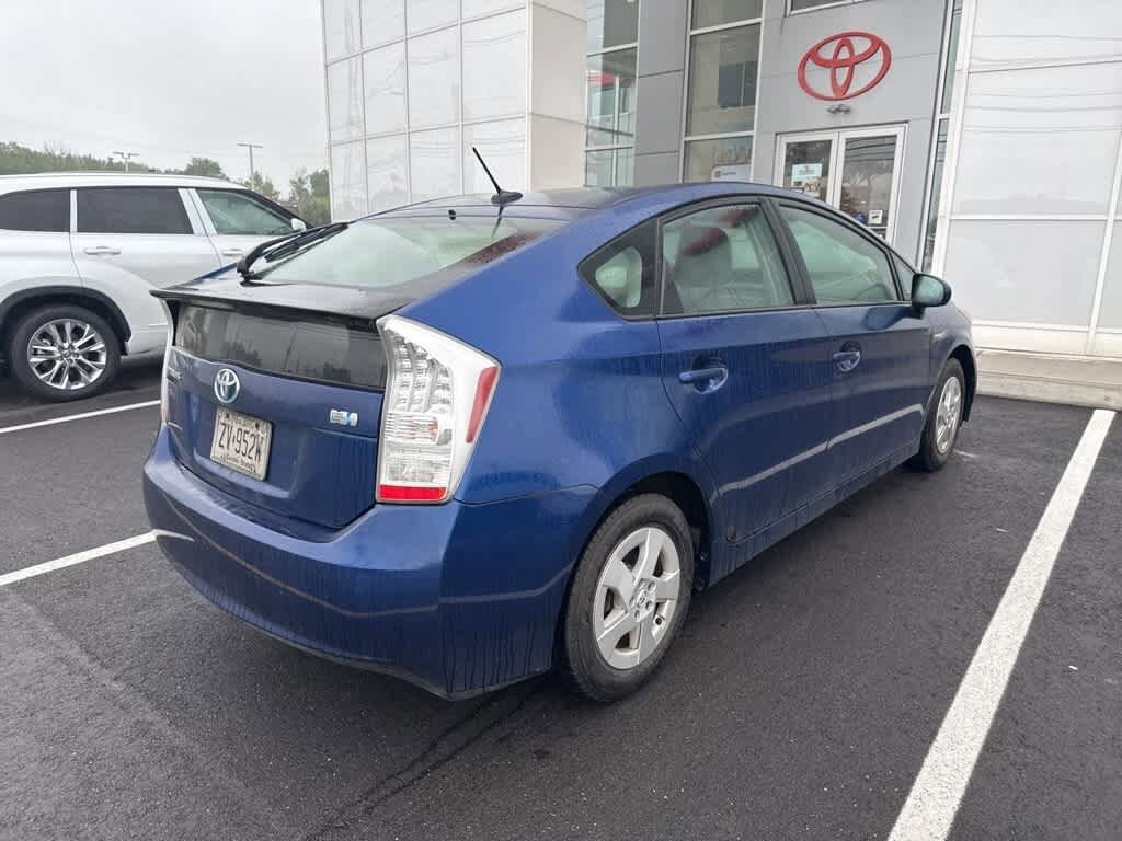 Thumbnail: 2010 Toyota Prius - 3