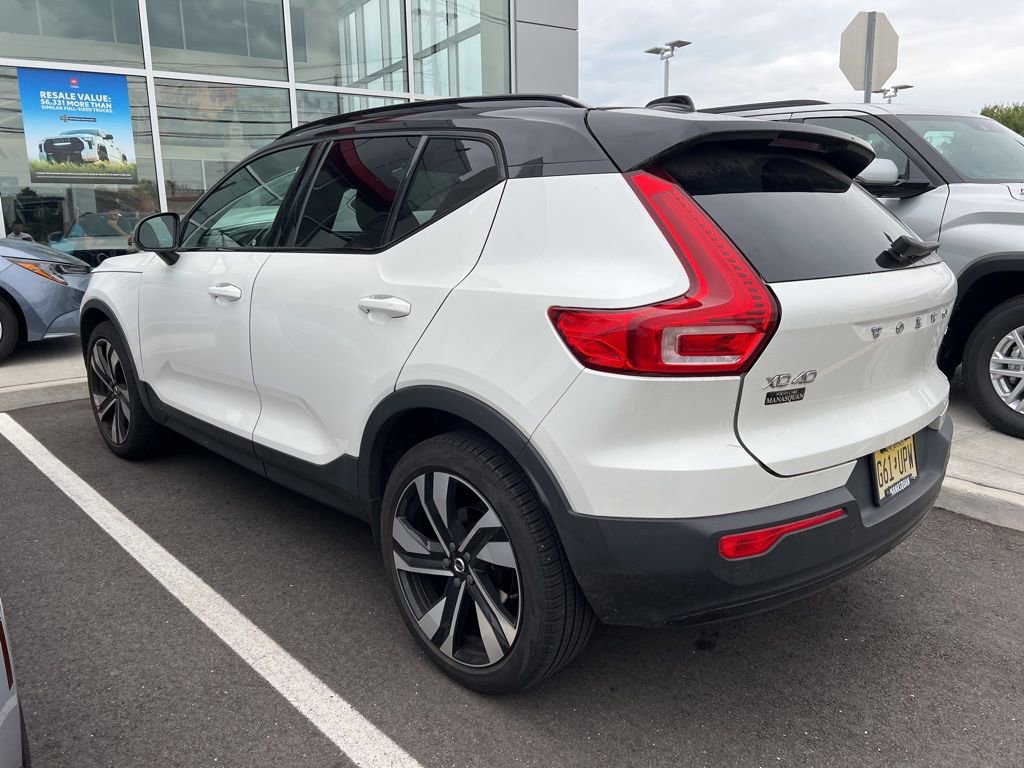 Thumbnail: 2021 Volvo XC40 - 5