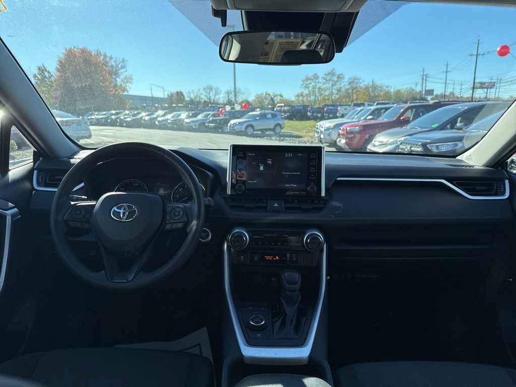 Thumbnail: 2019 Toyota RAV4 - 25