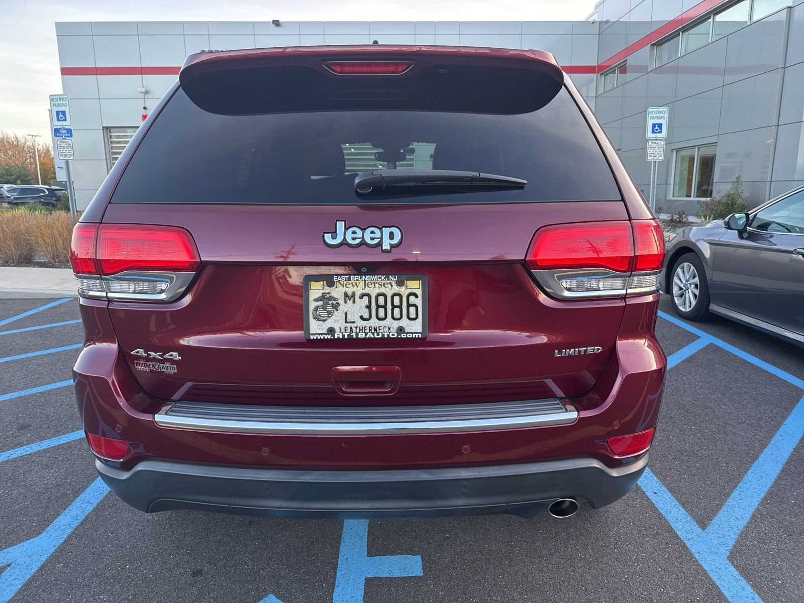 Thumbnail: 2018 Jeep Grand Cherokee - 6