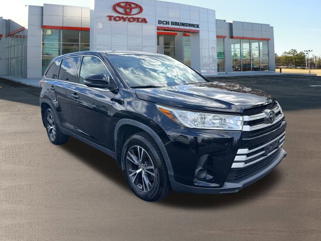Thumbnail: 2019 Toyota Highlander - 3