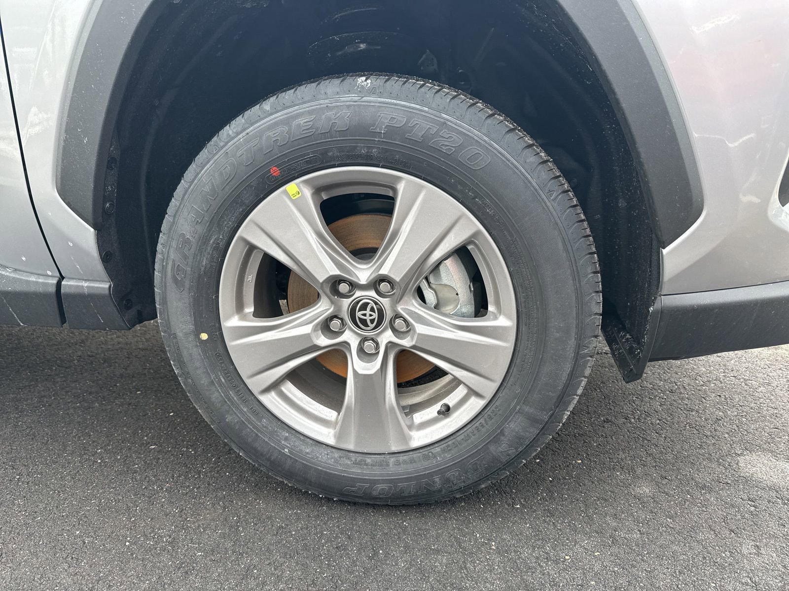 Thumbnail: 2025 Toyota RAV4 - 8