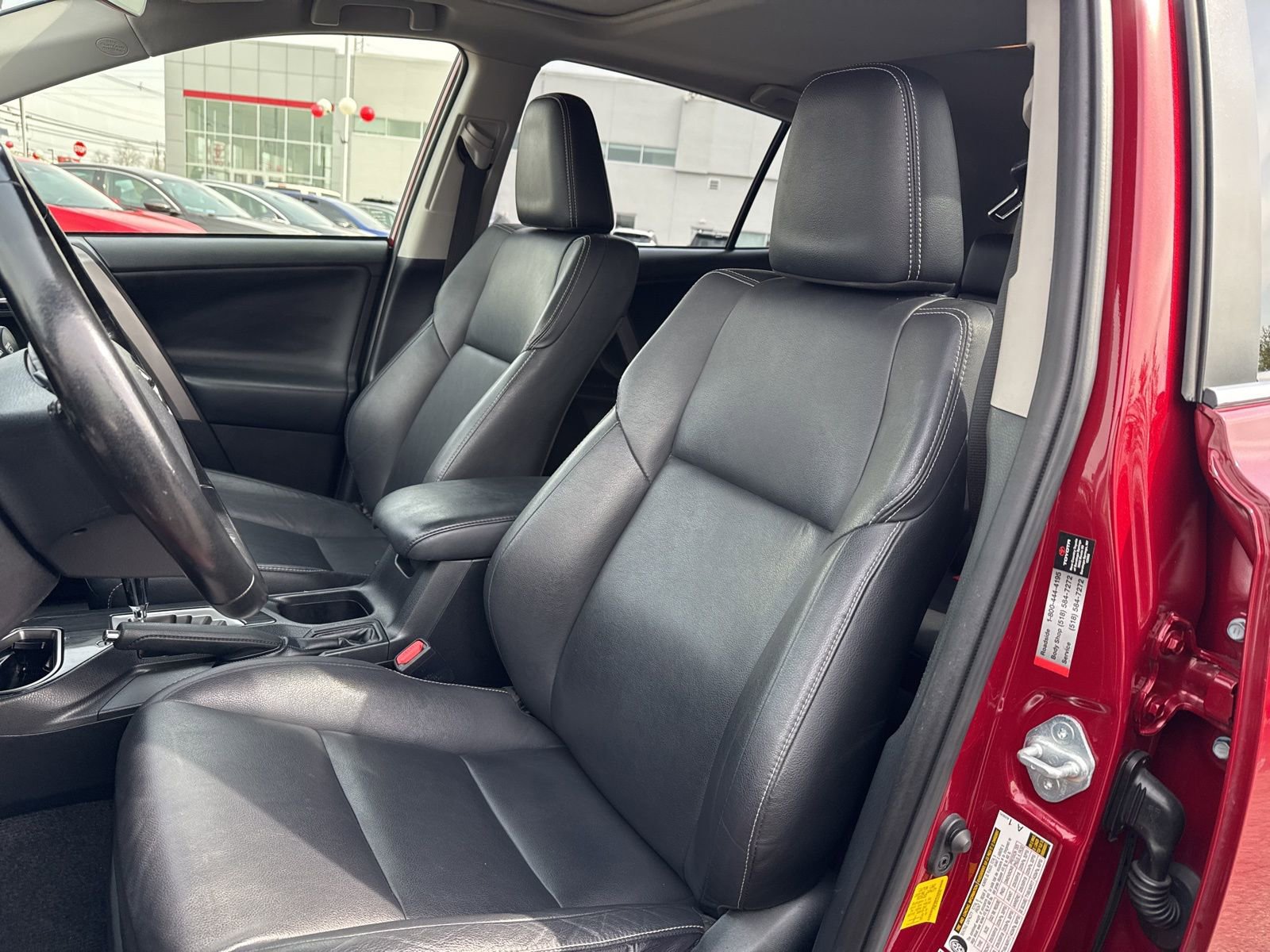 Thumbnail: 2018 Toyota RAV4 - 19