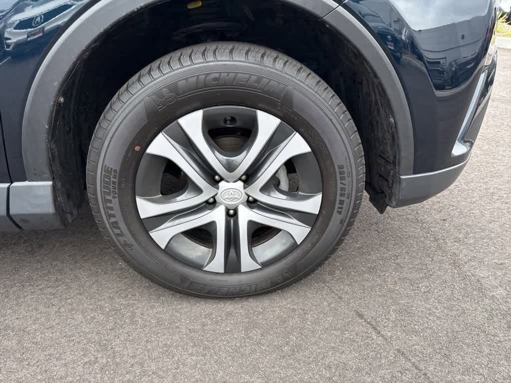 Thumbnail: 2018 Toyota RAV4 - 14