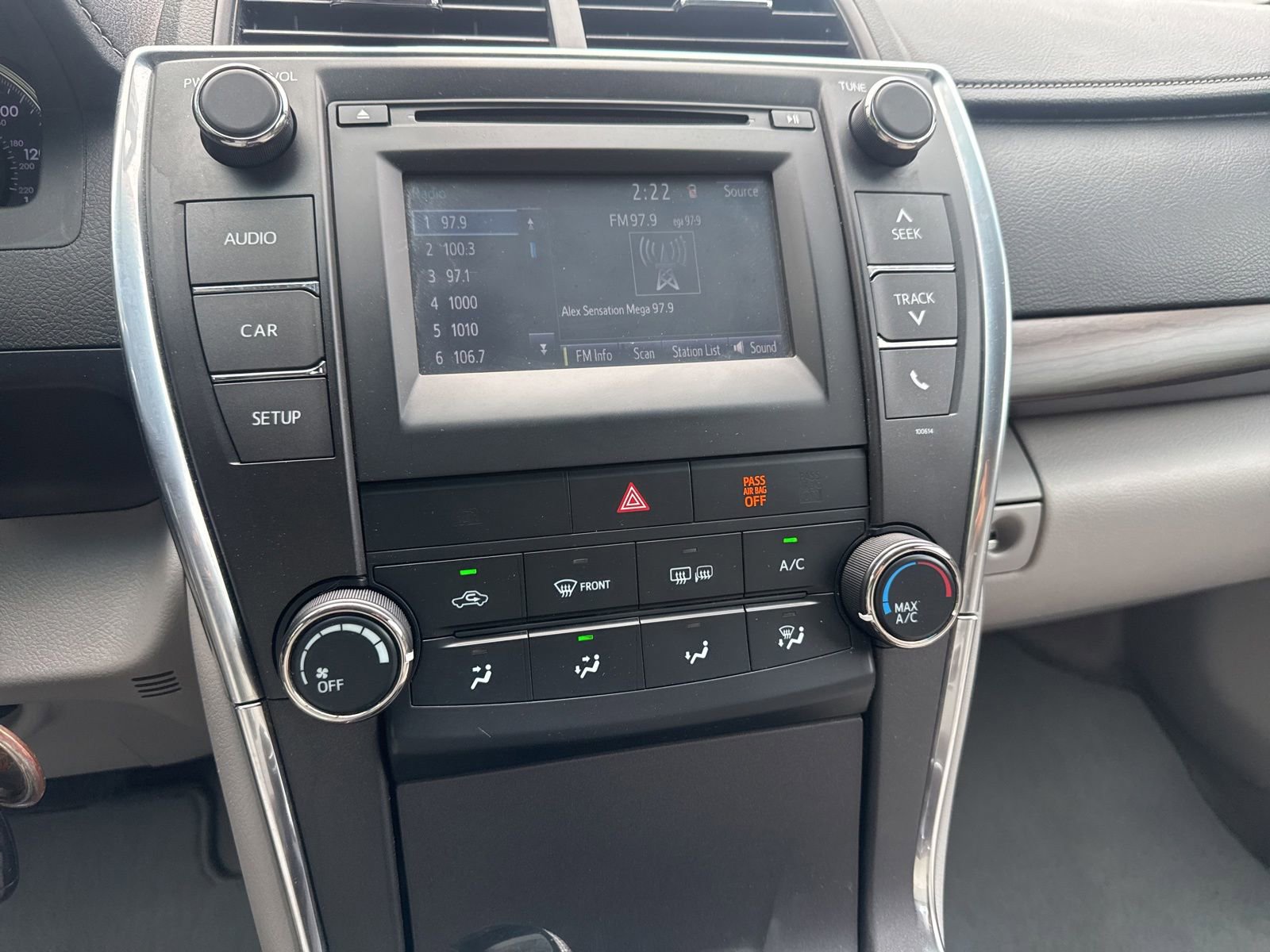 Thumbnail: 2016 Toyota Camry - 27