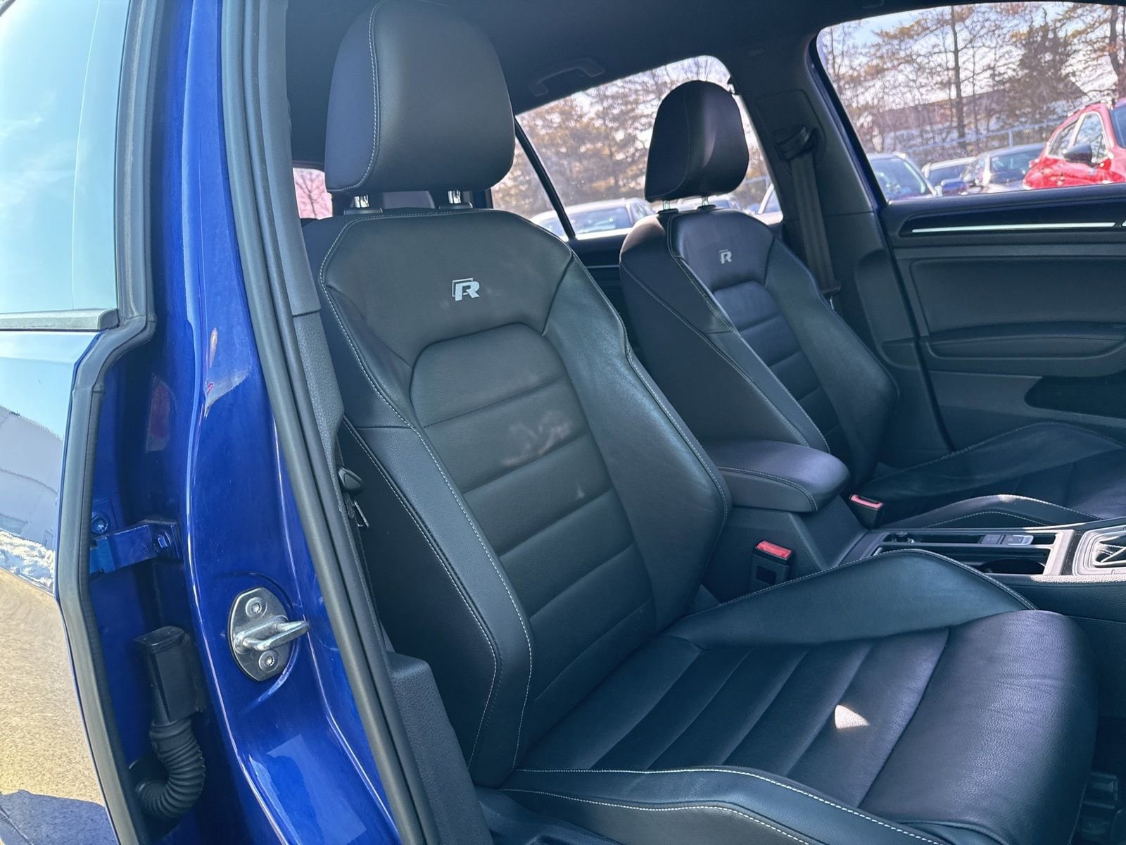 Thumbnail: 2016 Volkswagen Golf - 22