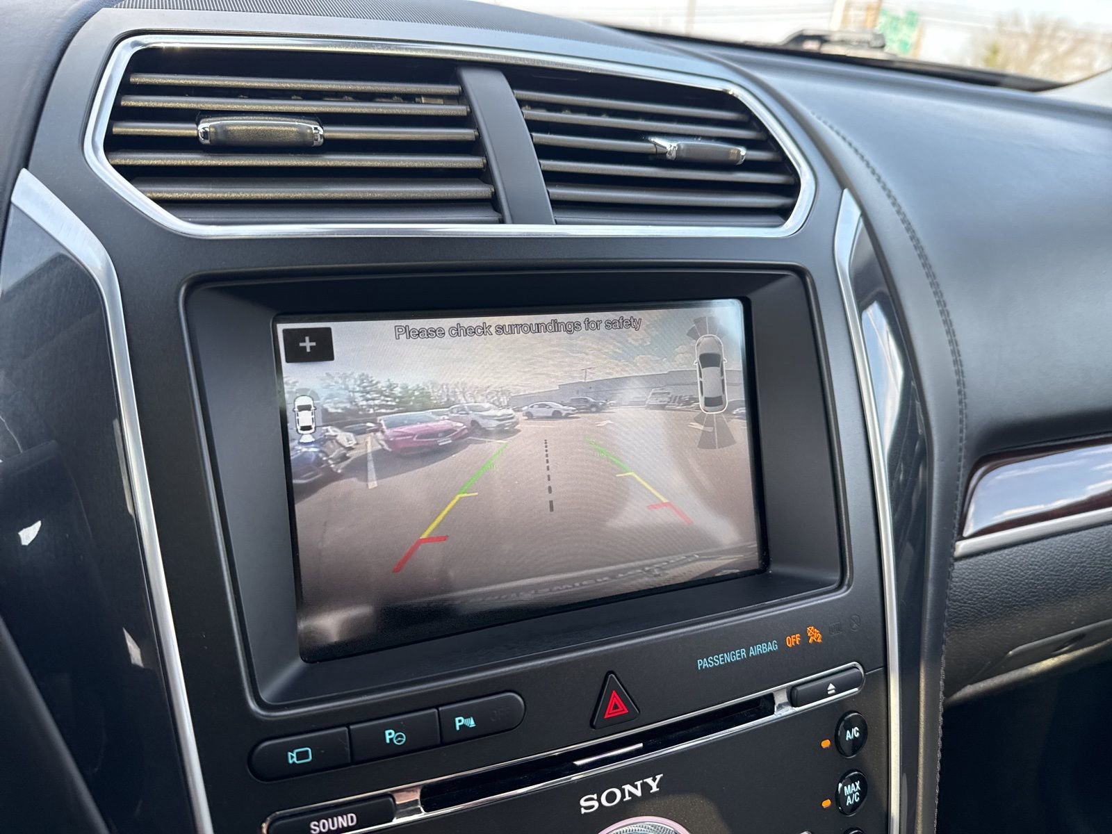 Thumbnail: 2018 Ford Explorer - 26