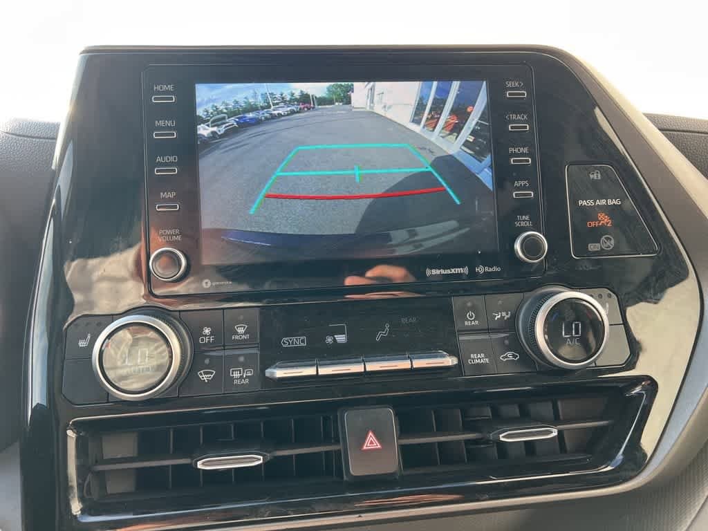 Thumbnail: 2021 Toyota Highlander - 15