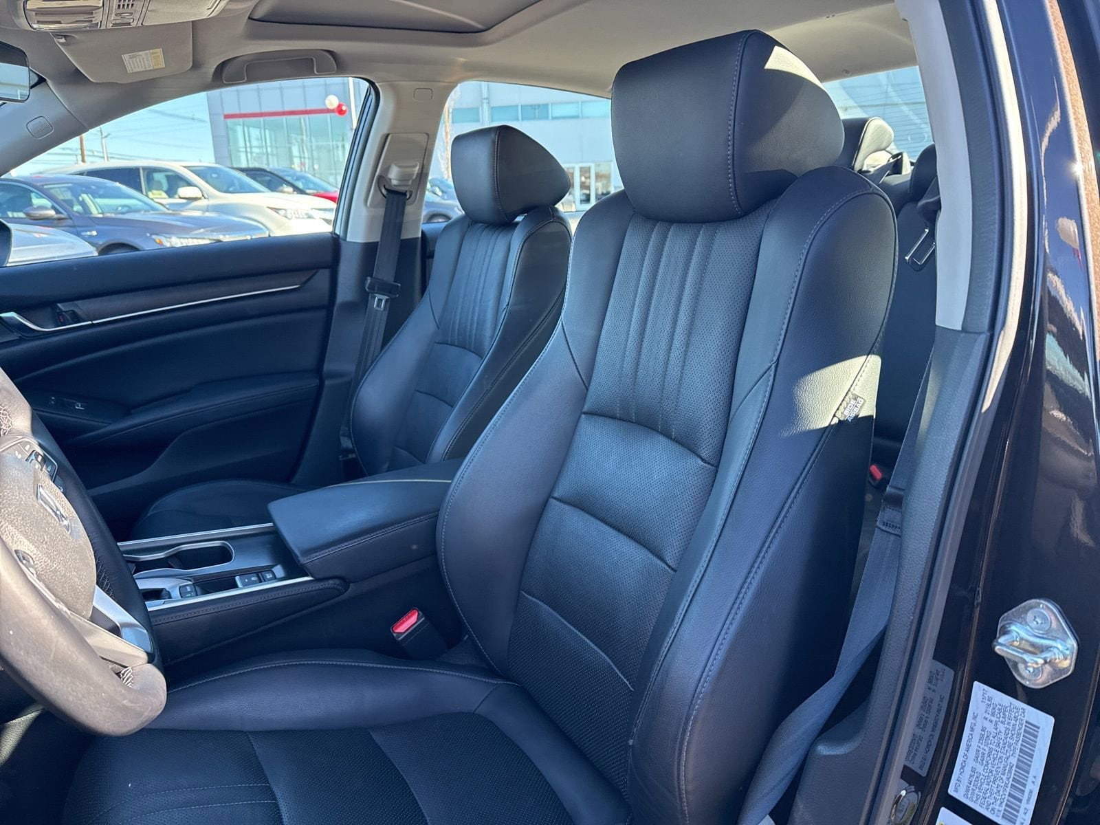 Thumbnail: 2018 Honda Accord - 18