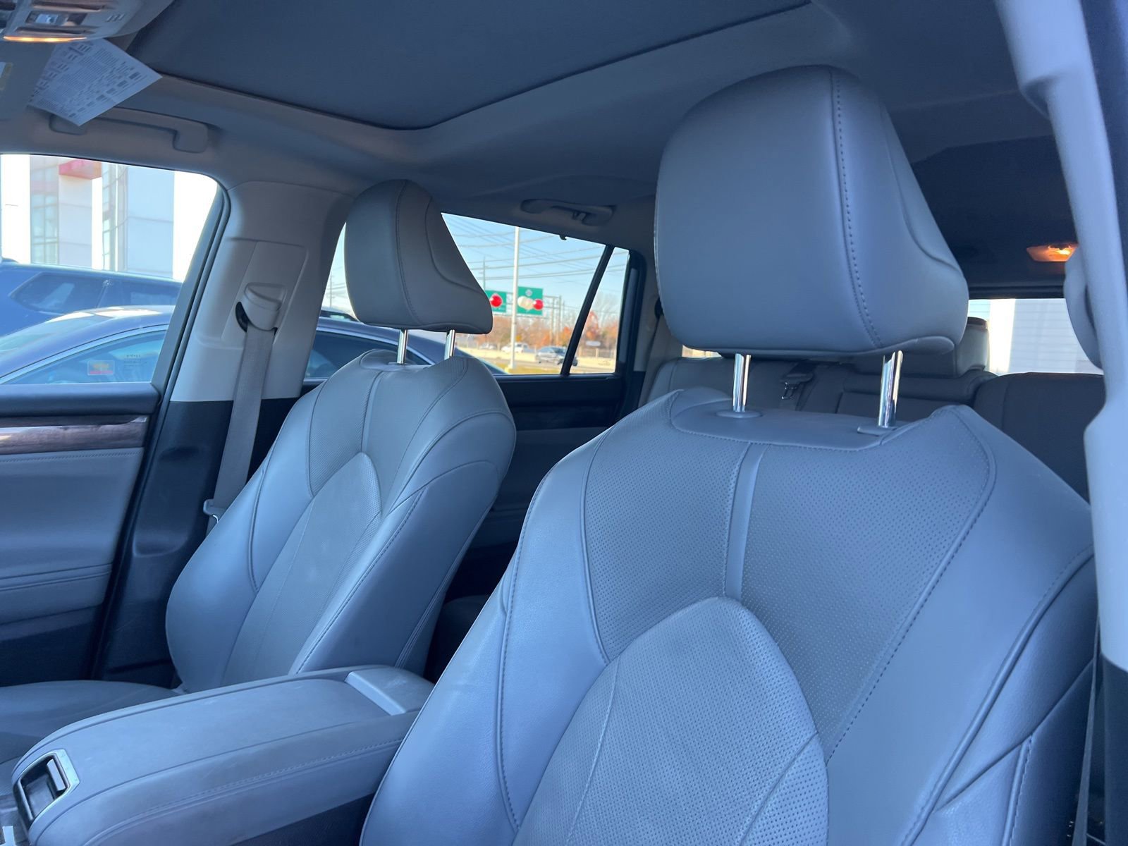 Thumbnail: 2020 Toyota Highlander - 14