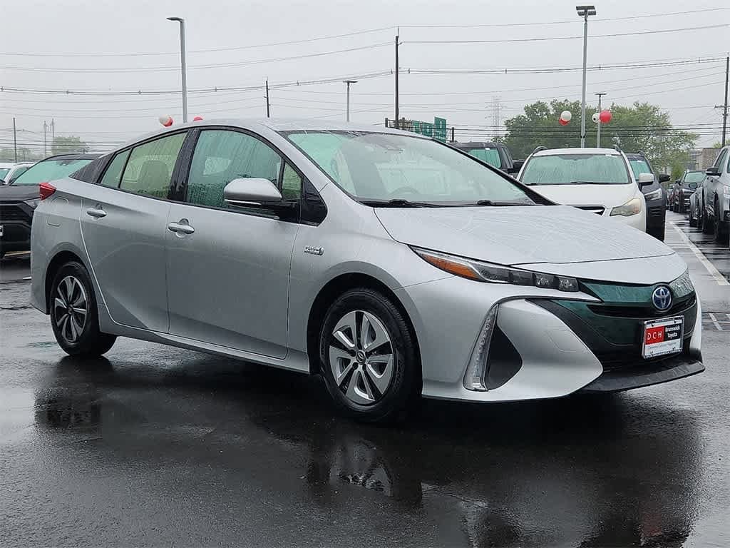 Thumbnail: 2018 Toyota Prius Prime - 3