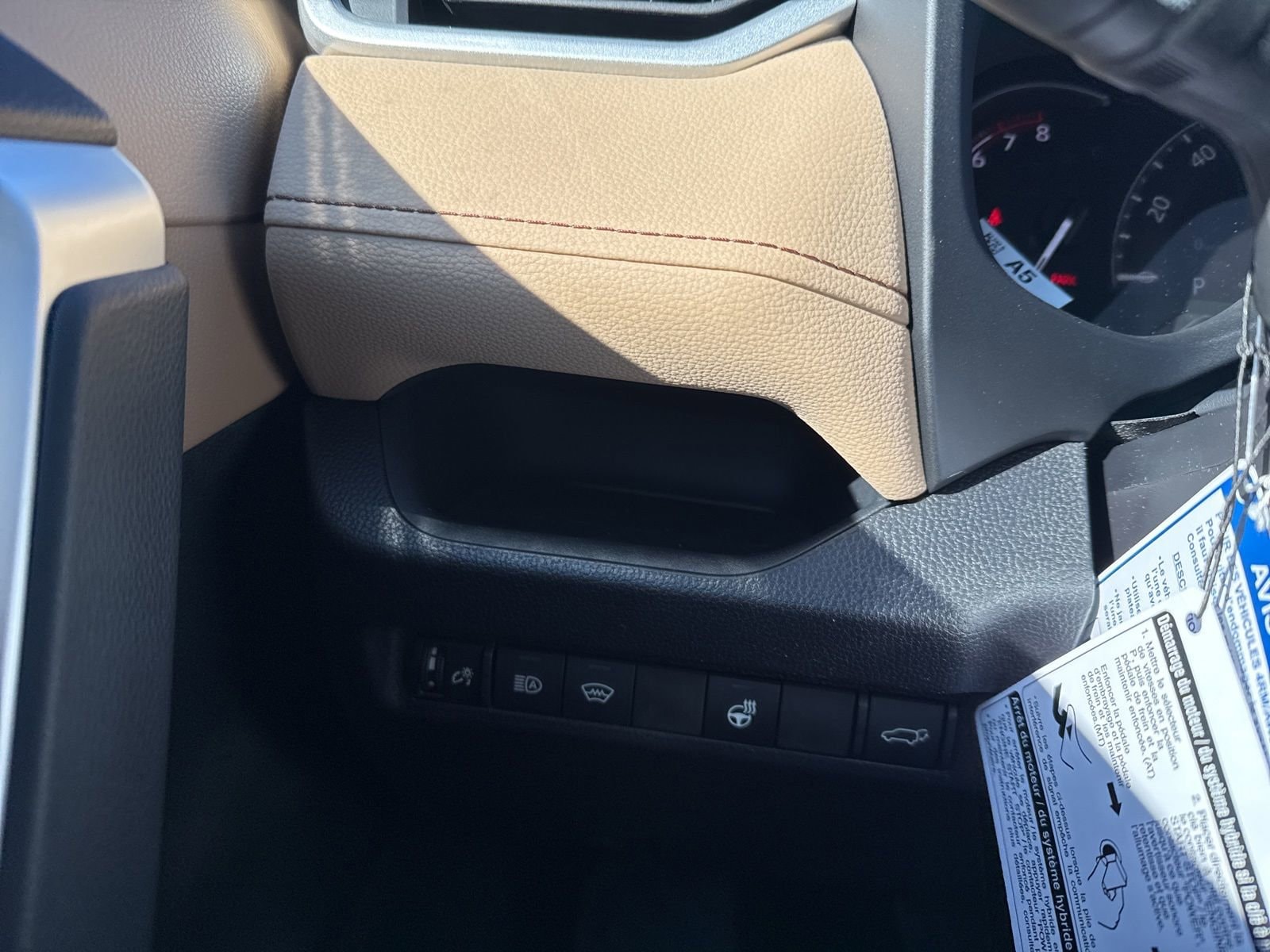 Thumbnail: 2025 Toyota RAV4 - 22