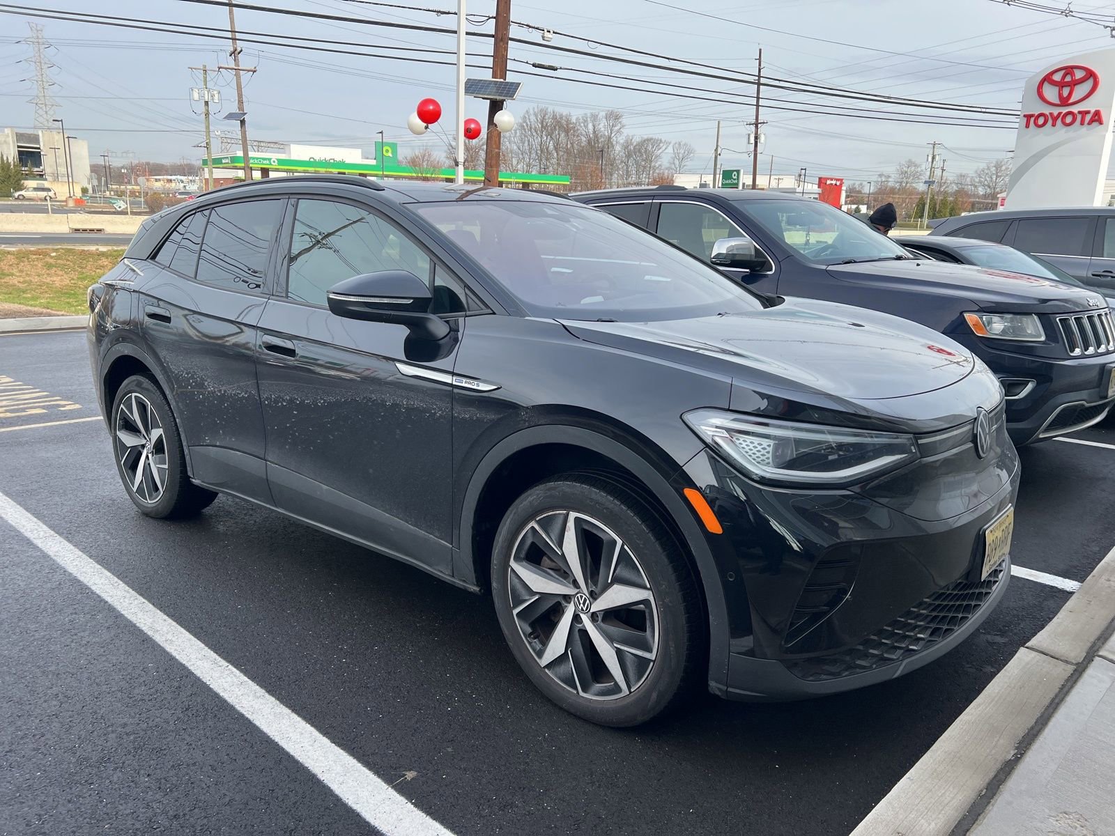 Thumbnail: 2023 Volkswagen ID.4 - 2