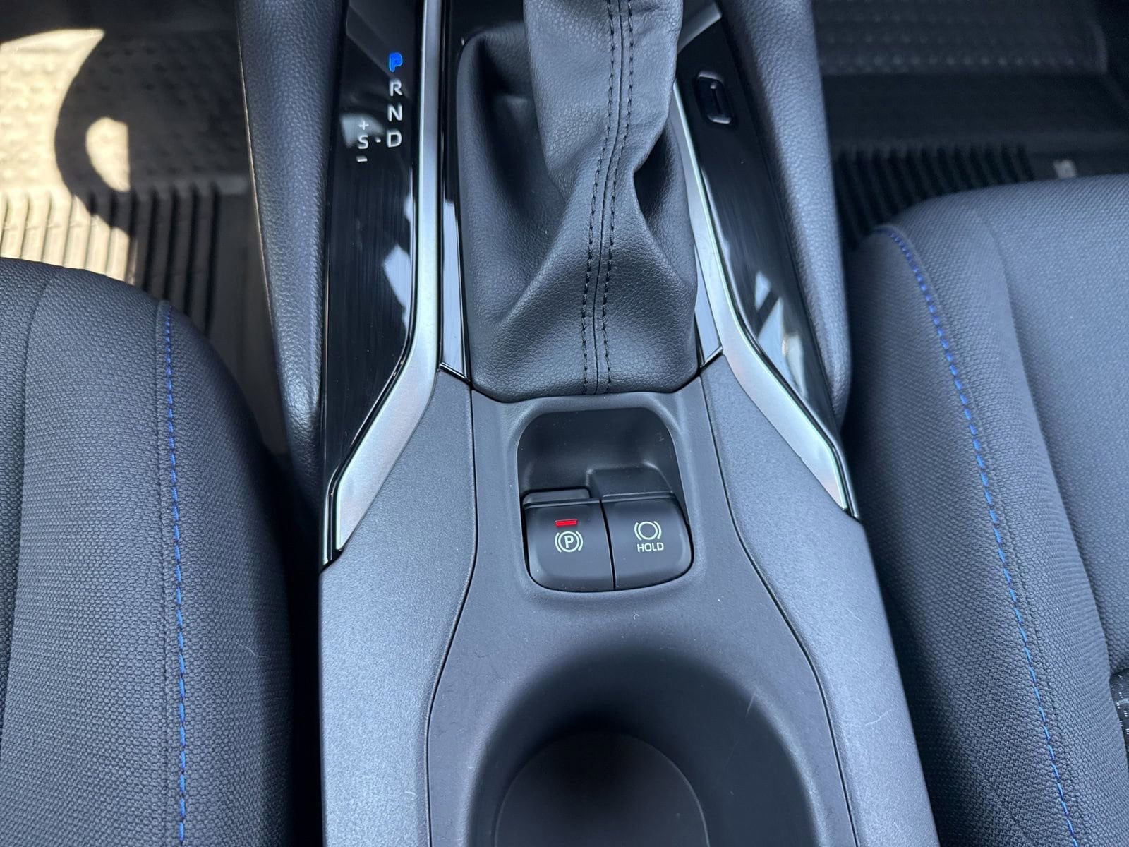 Thumbnail: 2024 Toyota Corolla Cross - 31