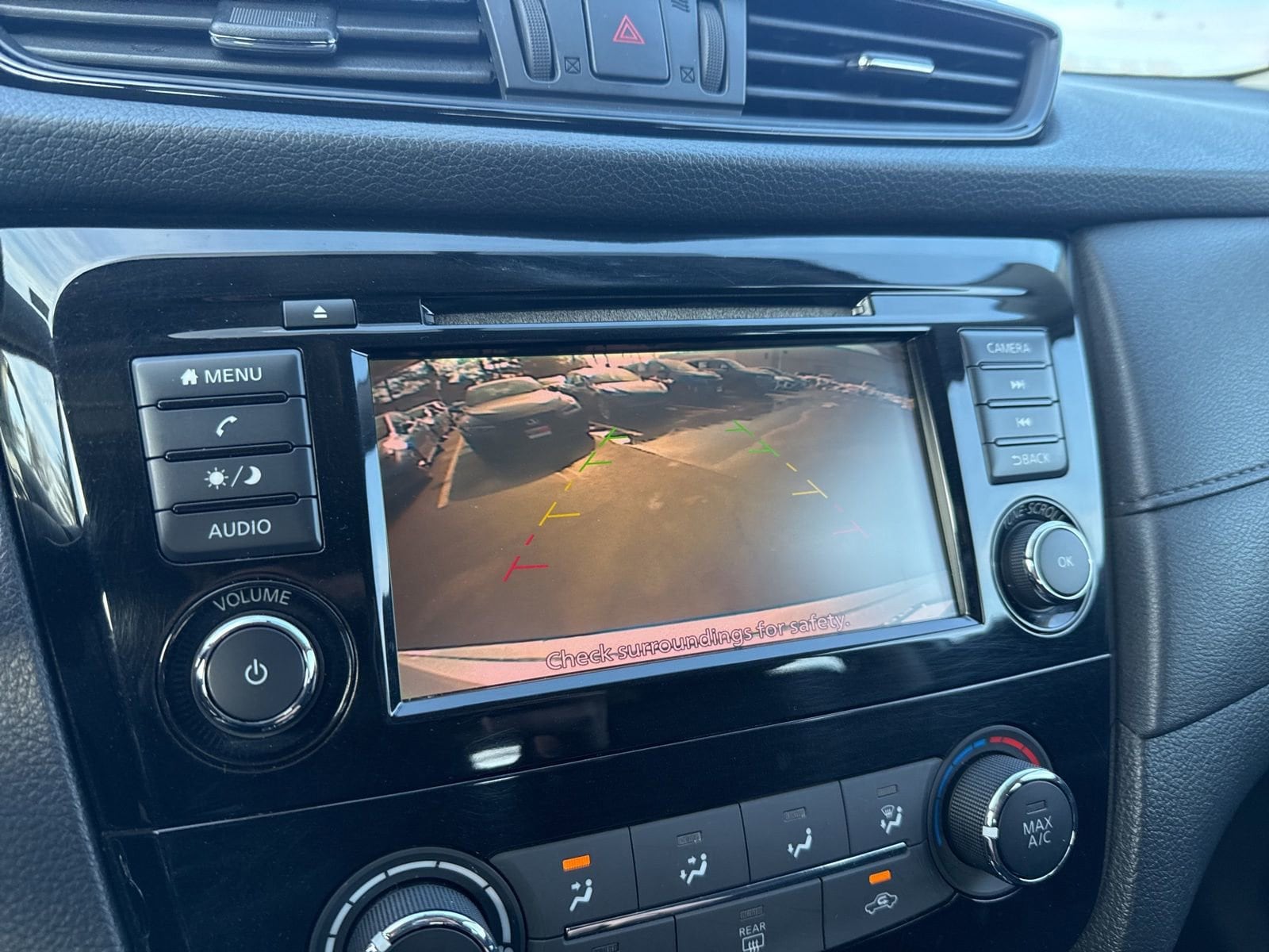 Thumbnail: 2018 Nissan Rogue - 25