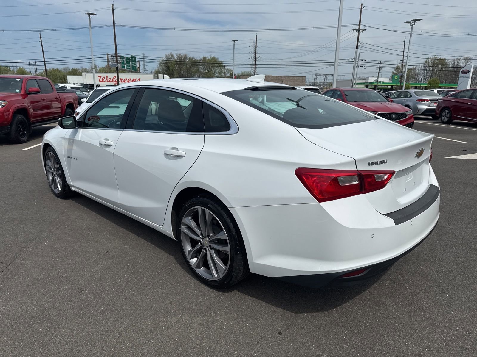 Thumbnail: 2023 Chevrolet Malibu - 14