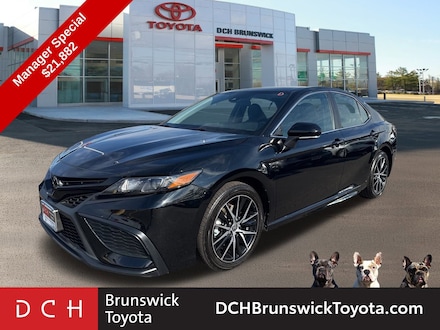 2024 Toyota Camry SE Sedan