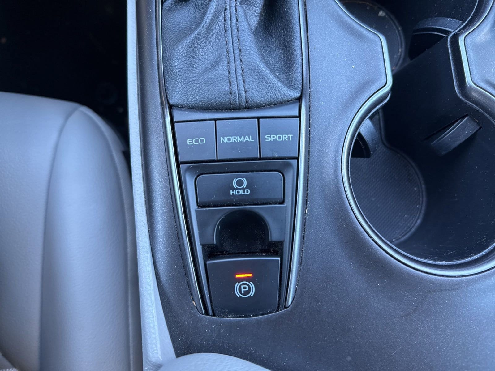 Thumbnail: 2022 Toyota Camry - 26