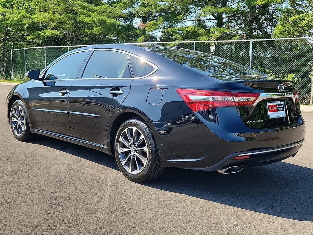 Thumbnail: 2017 Toyota Avalon - 6