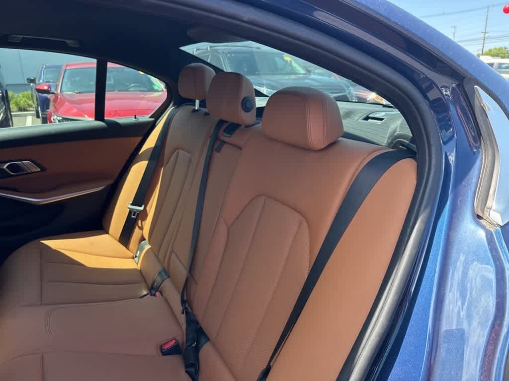 Thumbnail: 2022 BMW 3 Series - 18