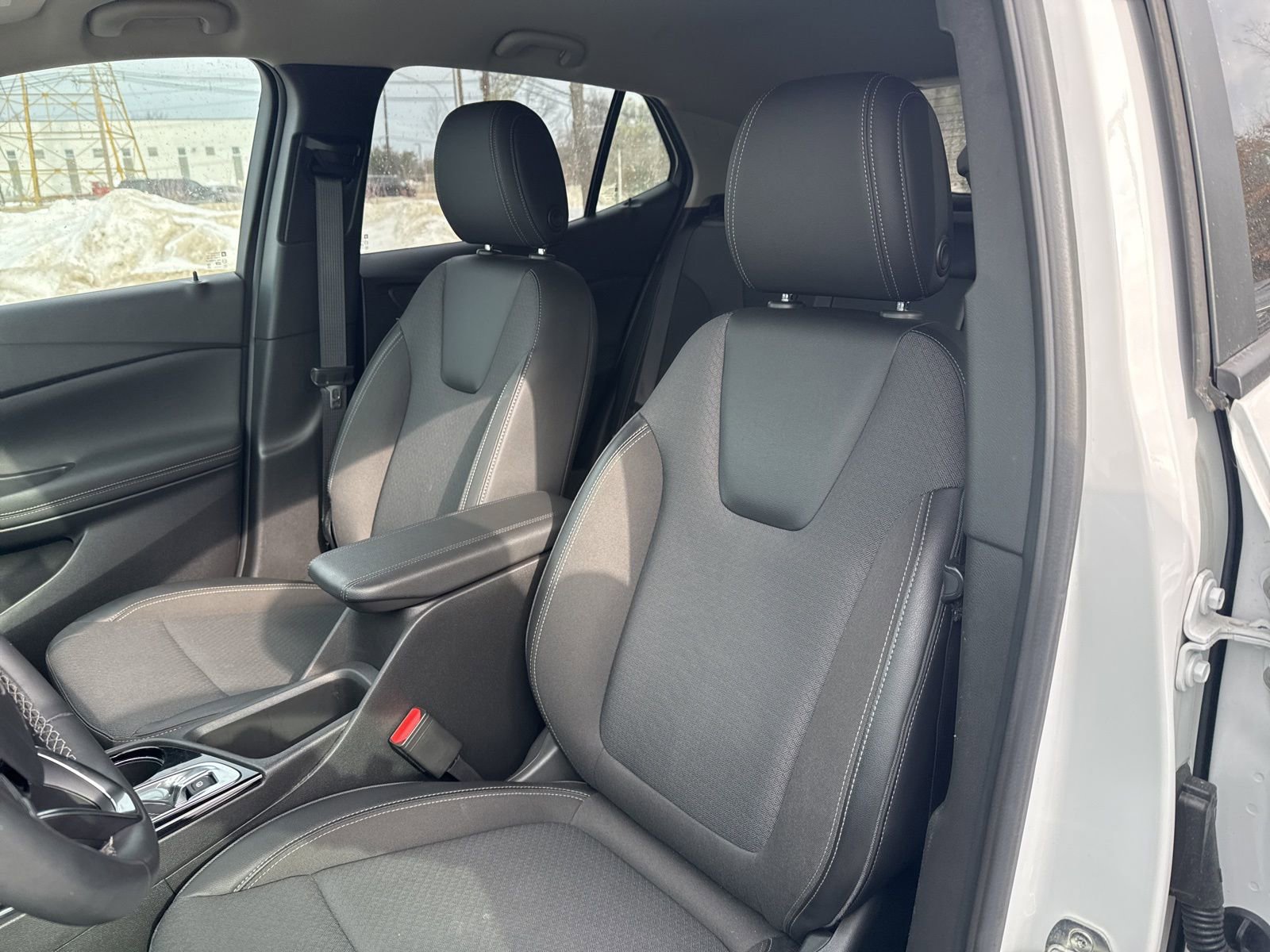 Thumbnail: 2023 Buick Encore GX - 17