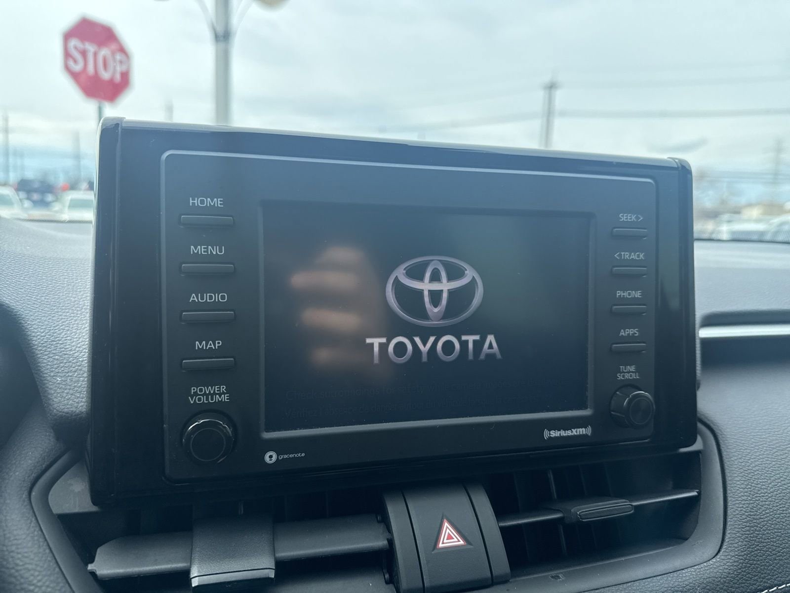 Thumbnail: 2022 Toyota RAV4 - 25