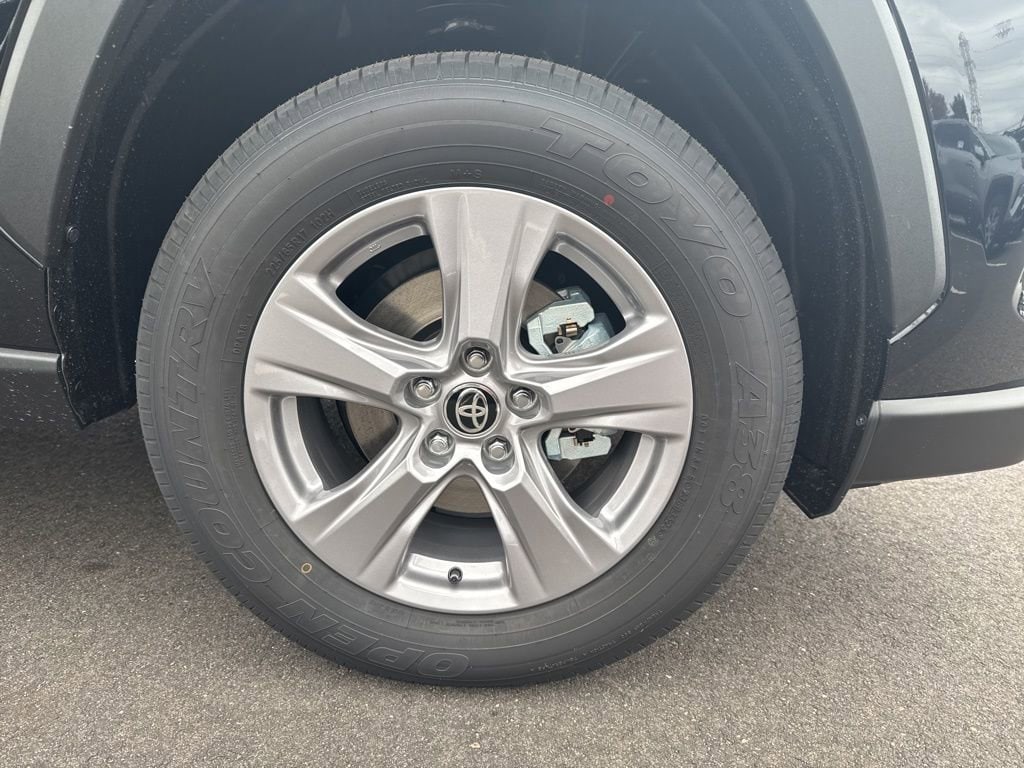 Thumbnail: 2025 Toyota RAV4 - 8