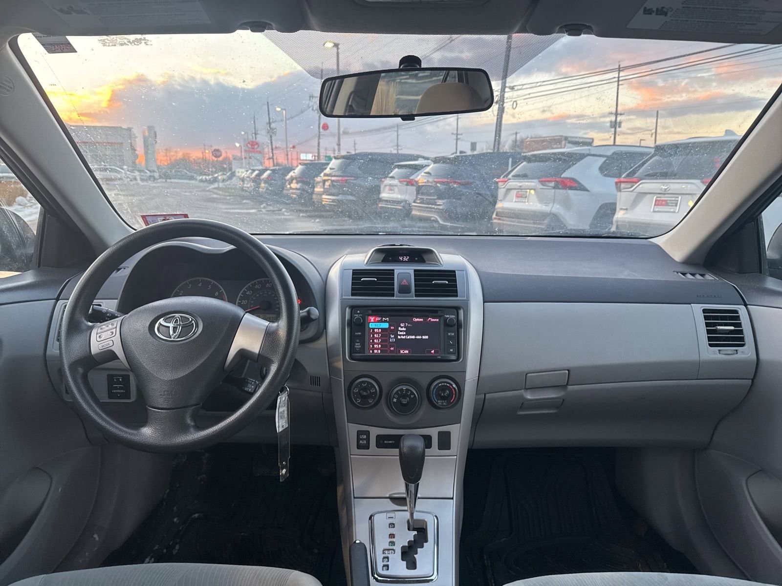 Thumbnail: 2013 Toyota Corolla - 15