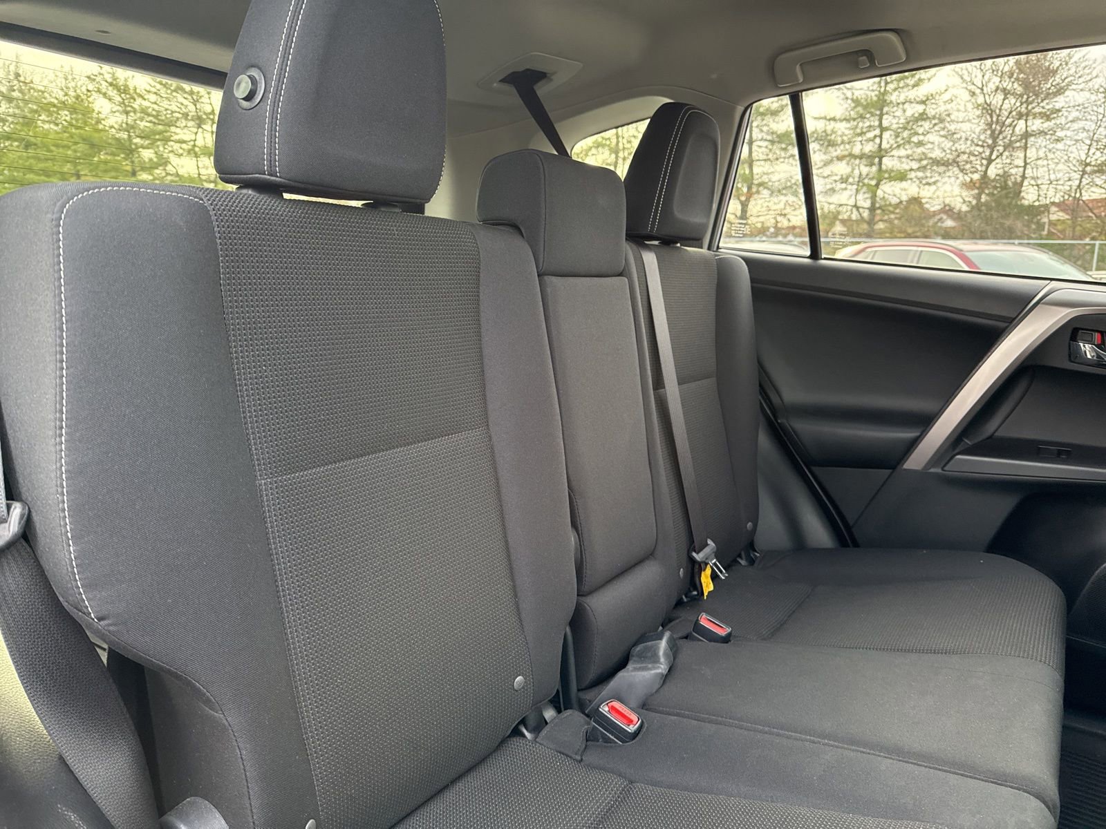 Thumbnail: 2018 Toyota RAV4 - 21