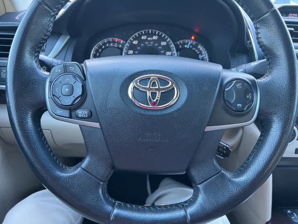 Thumbnail: 2013 Toyota Camry - 18