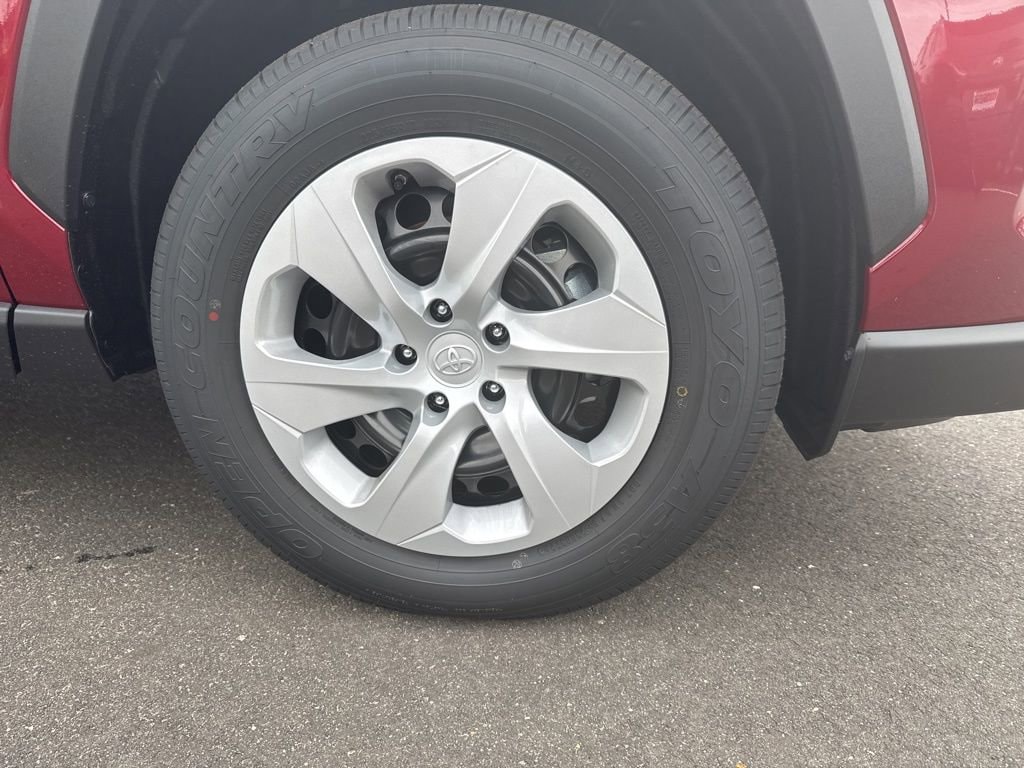 Thumbnail: 2025 Toyota RAV4 - 8