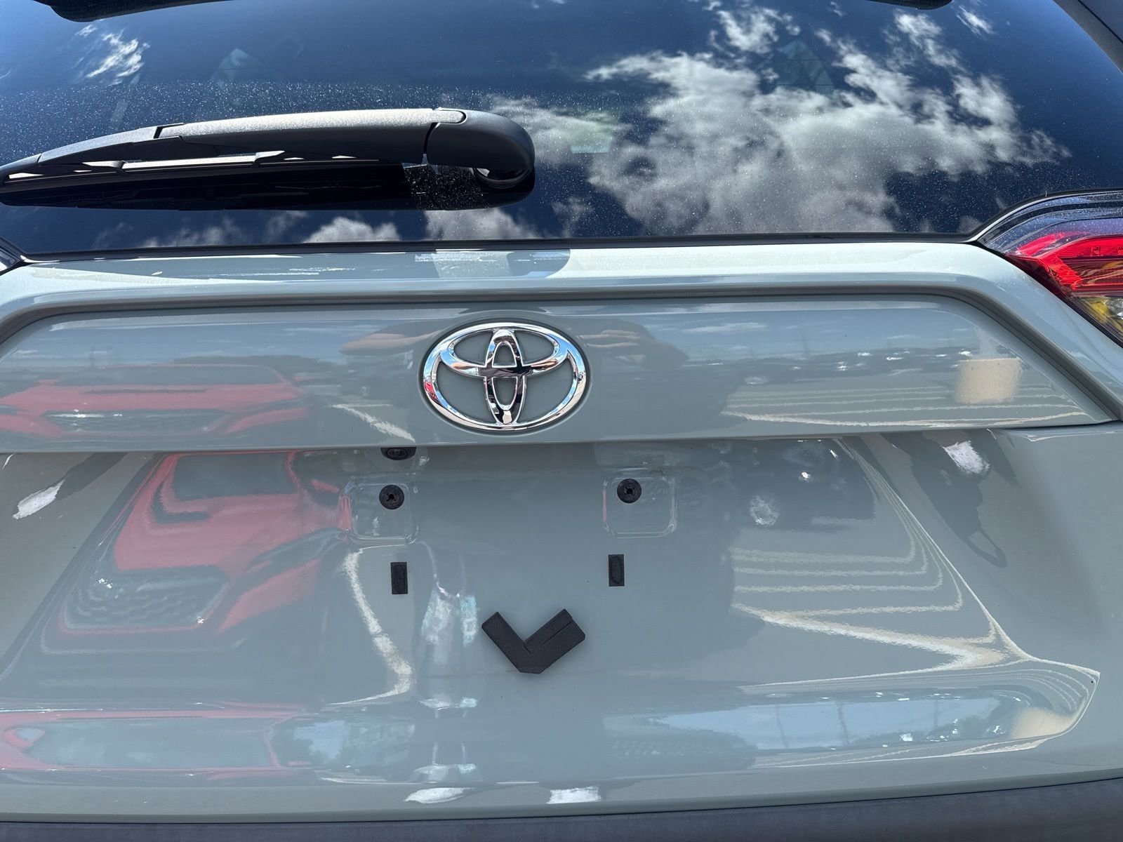 Thumbnail: 2021 Toyota RAV4 - 16