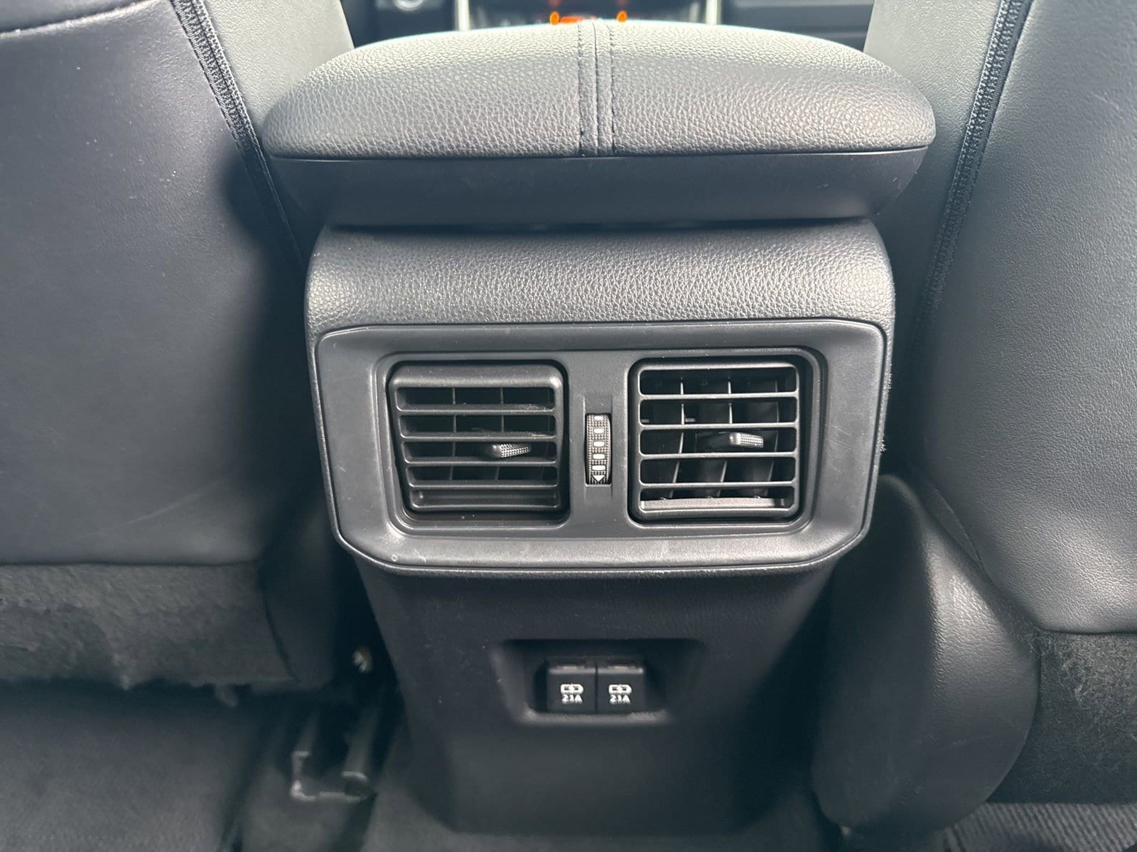 Thumbnail: 2019 Toyota RAV4 - 28