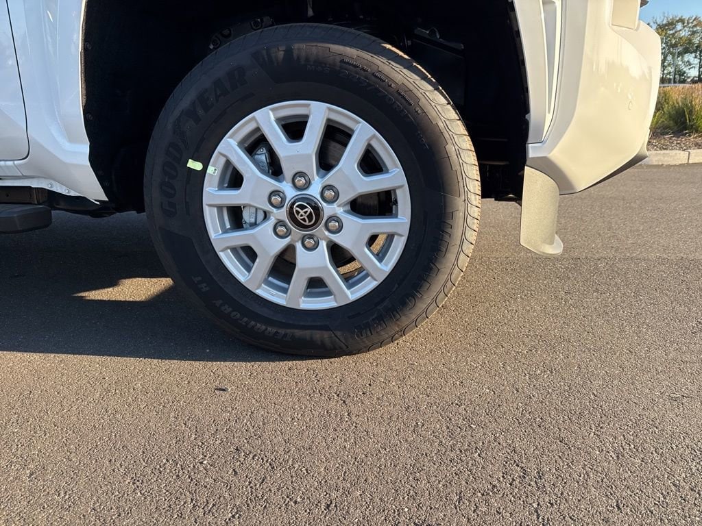 Thumbnail: 2025 Toyota Tacoma - 10