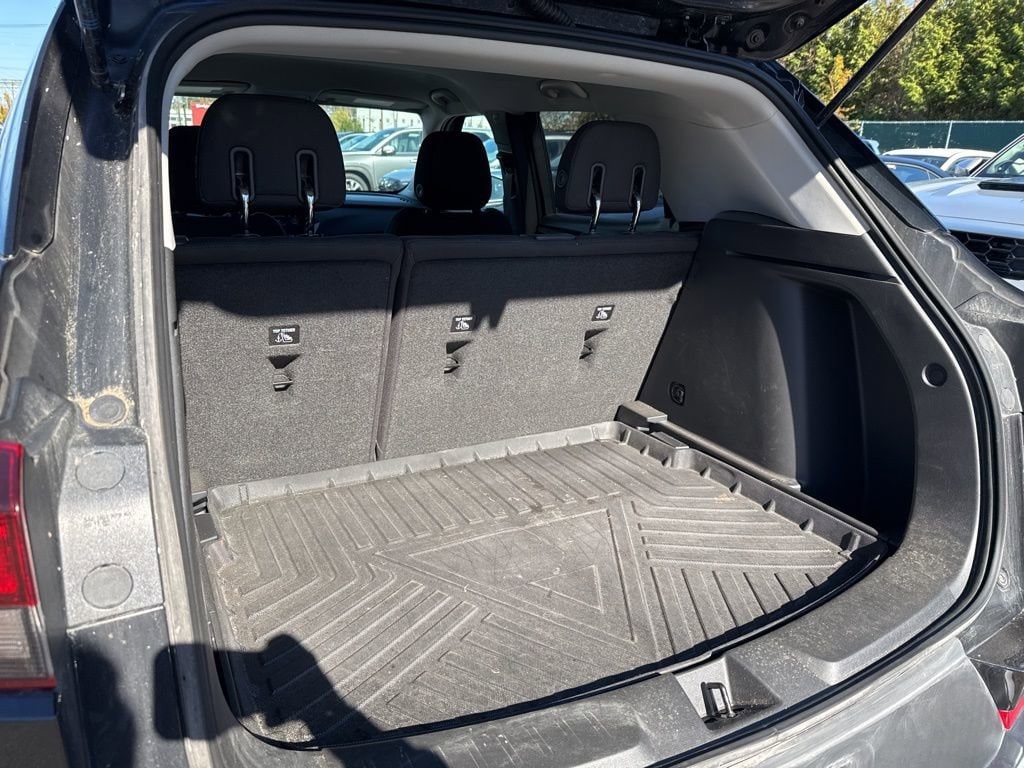 Thumbnail: 2023 Chevrolet TrailBlazer - 16