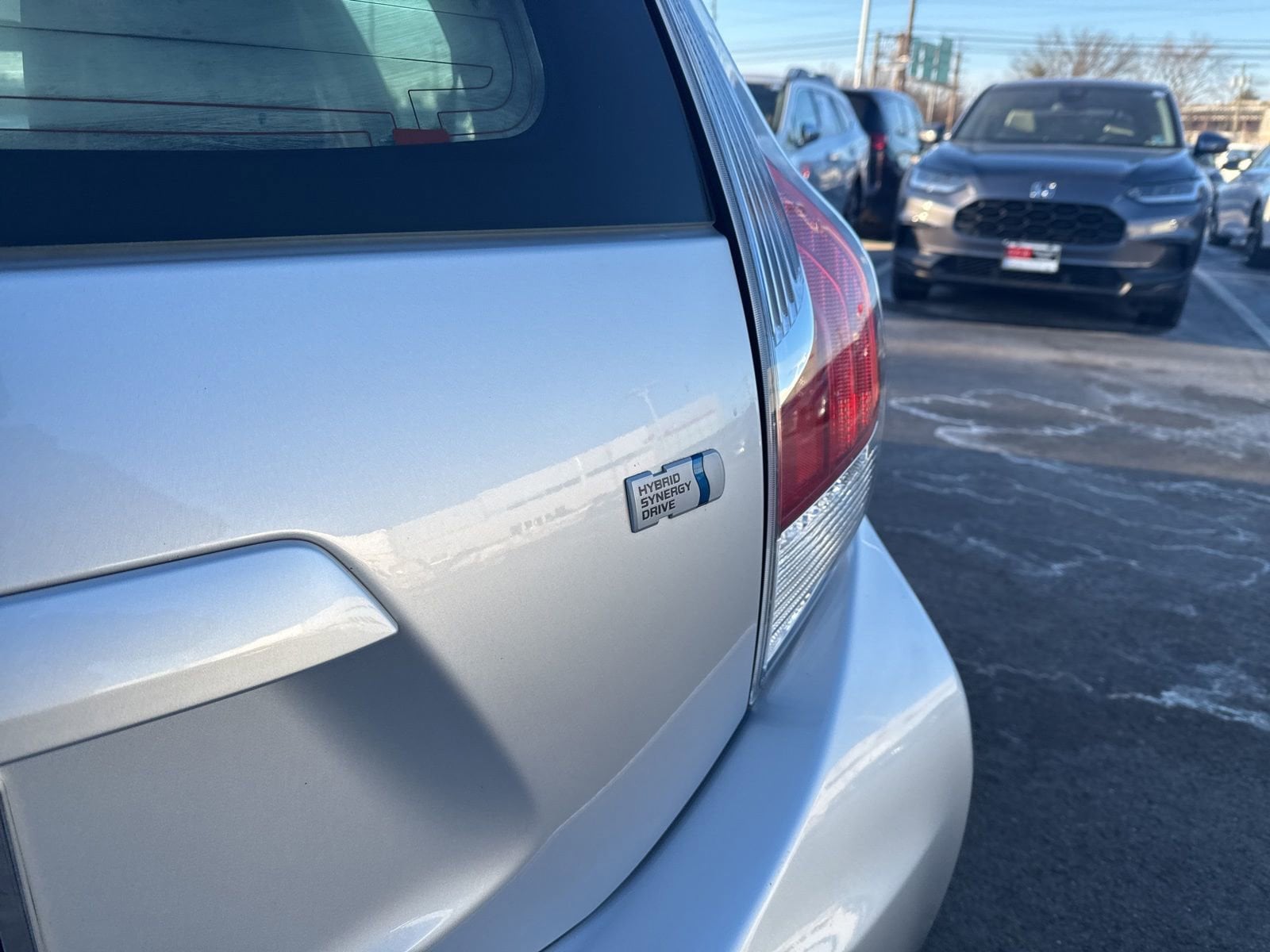 Thumbnail: 2015 Toyota Prius c - 16