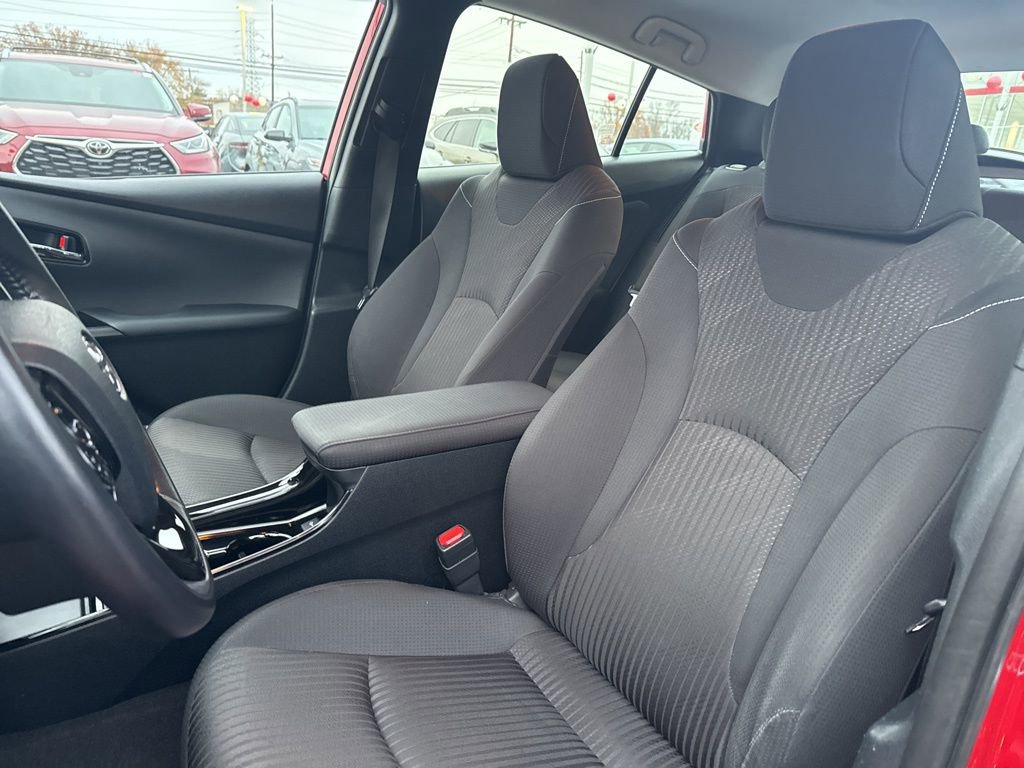 Thumbnail: 2022 Toyota Prius Prime - 19