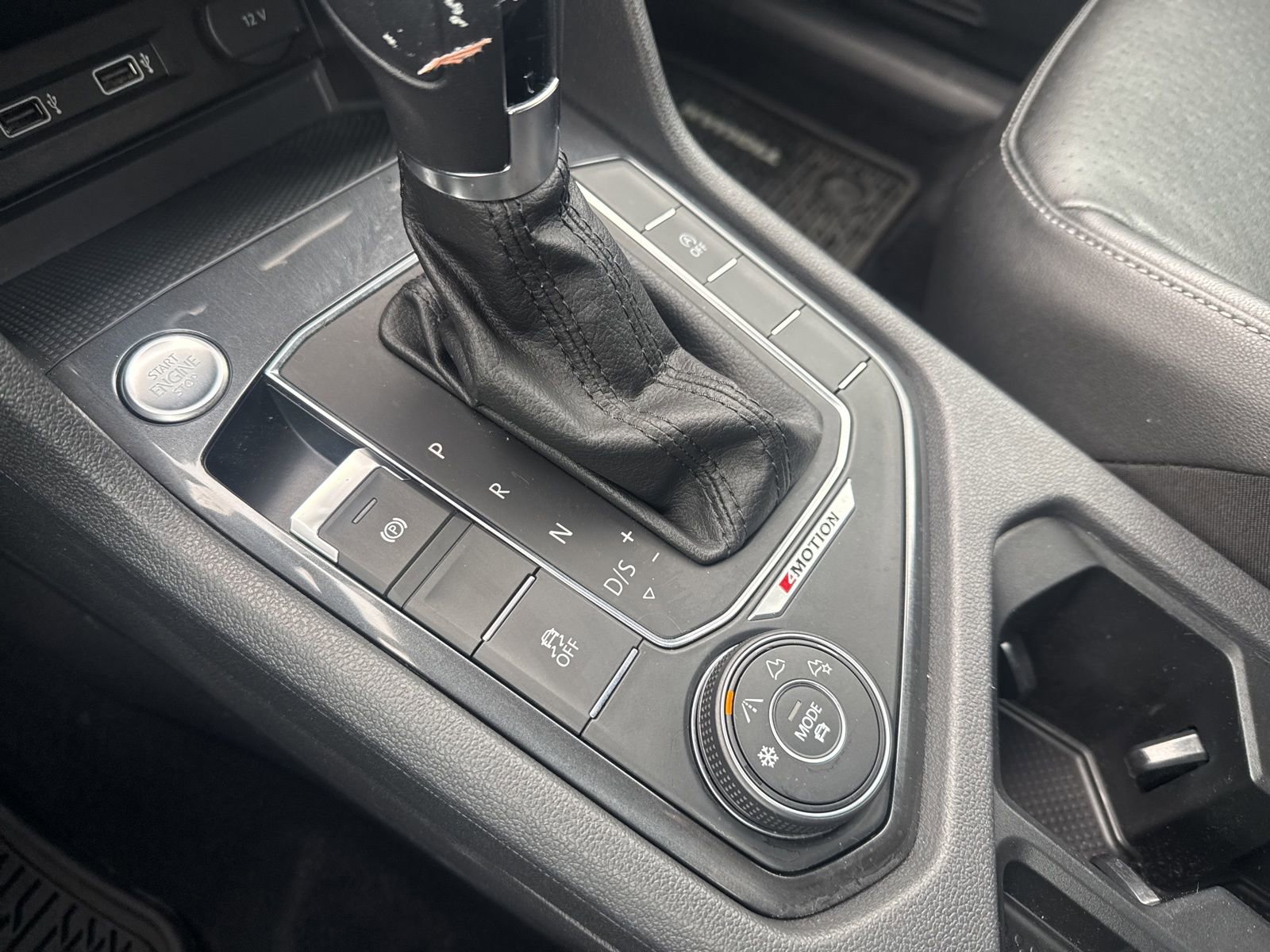 Thumbnail: 2018 Volkswagen Tiguan - 28