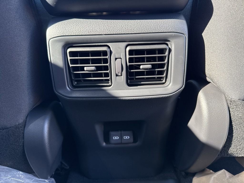 Thumbnail: 2025 Toyota RAV4 - 25