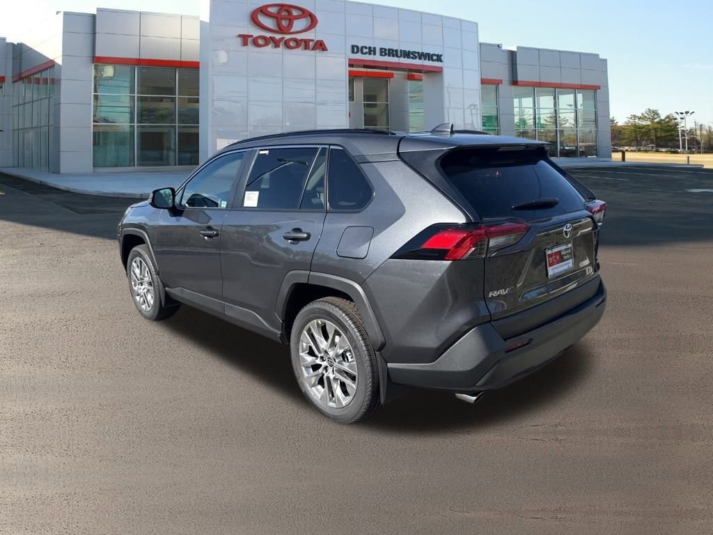 Thumbnail: 2025 Toyota RAV4 - 6