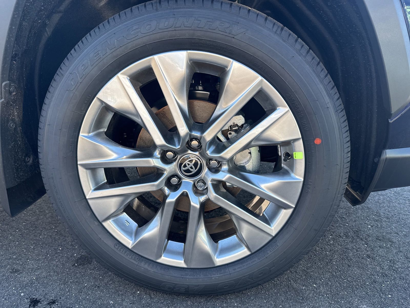 Thumbnail: 2025 Toyota RAV4 - 8