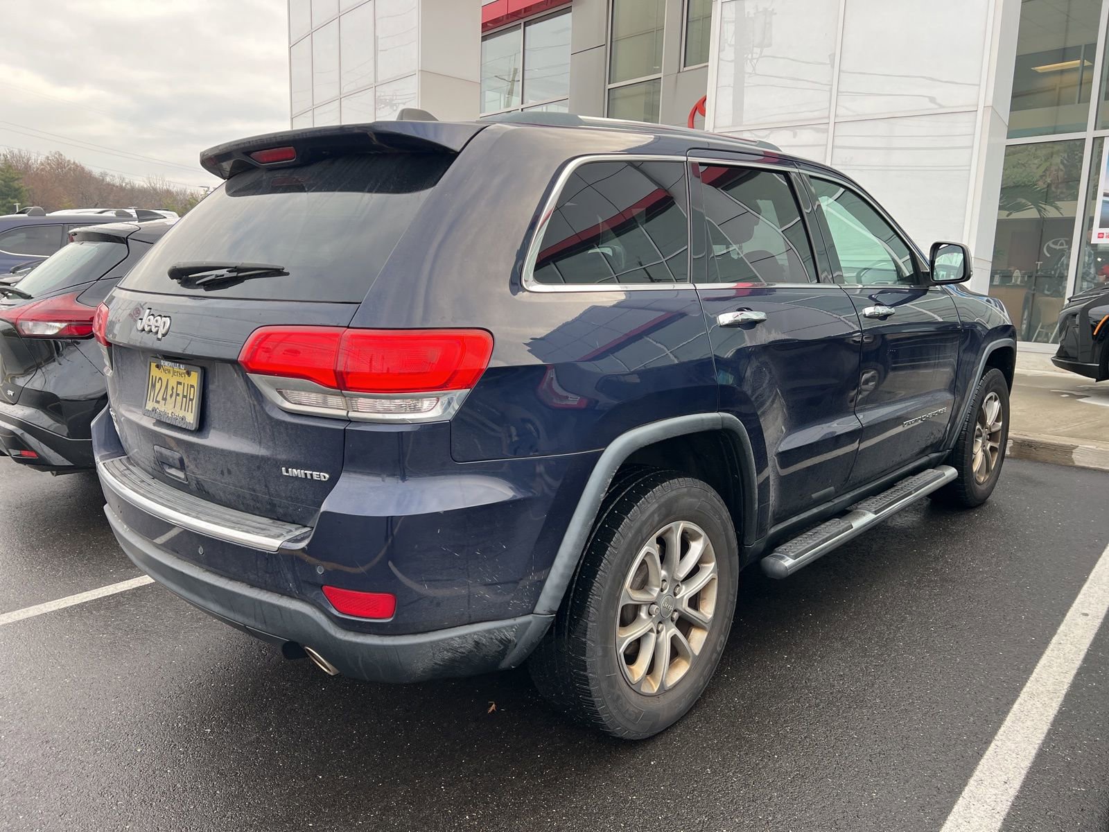 Thumbnail: 2015 Jeep Grand Cherokee - 3