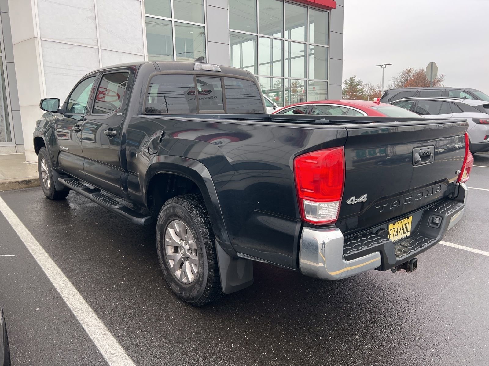 Thumbnail: 2017 Toyota Tacoma - 5