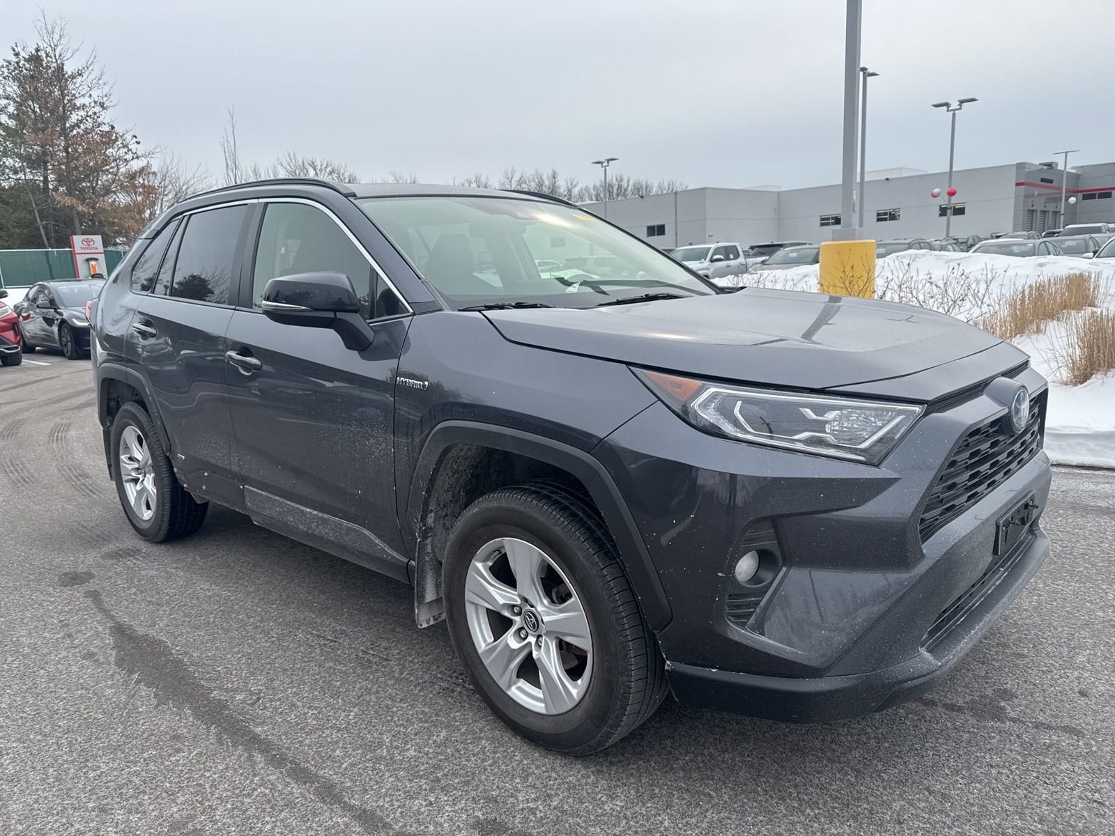 Thumbnail: 2019 Toyota RAV4 - 3