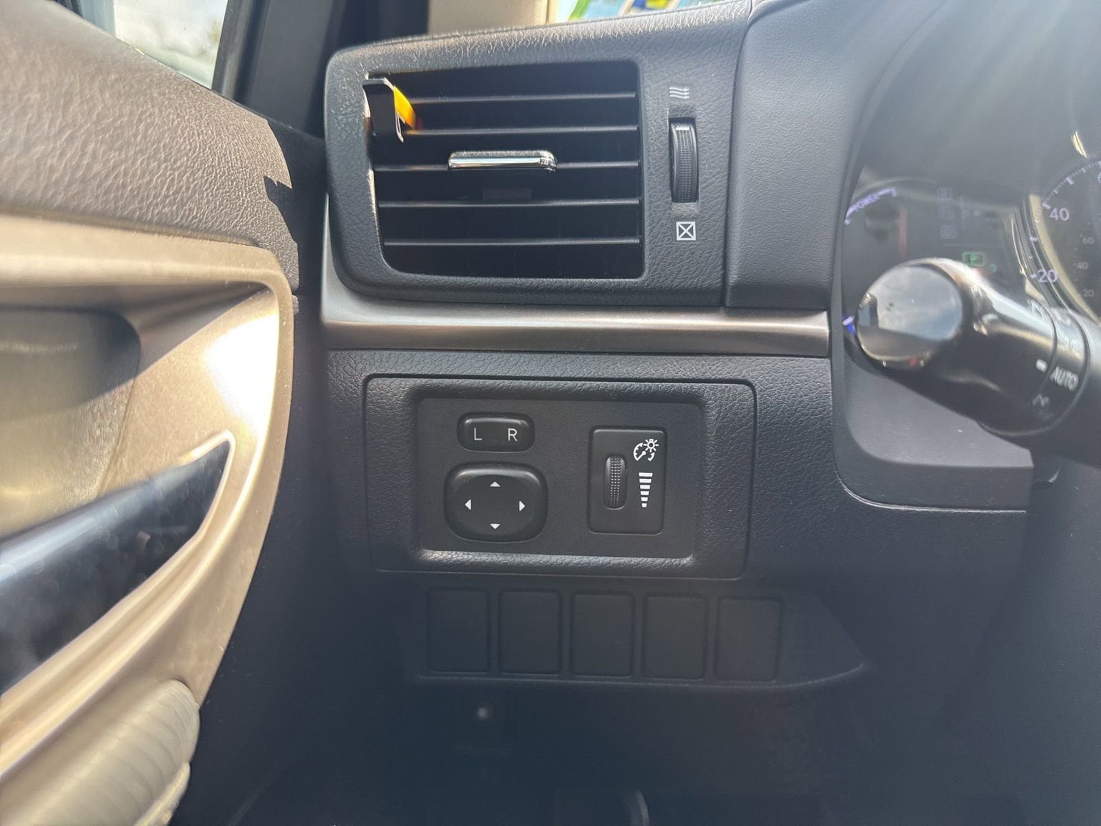 Thumbnail: 2015 Lexus CT - 30